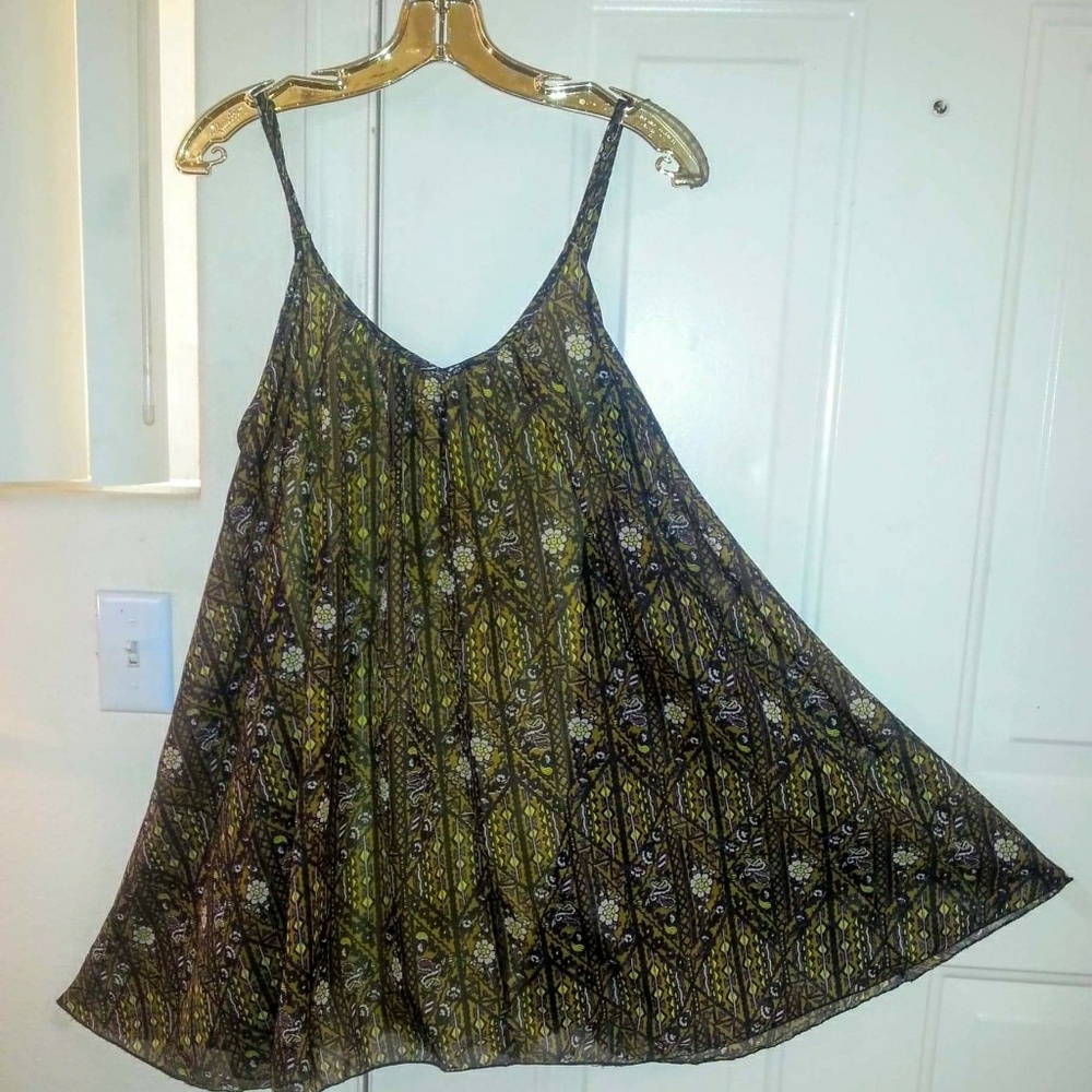 RVCA Flowy Top.   Size Medium